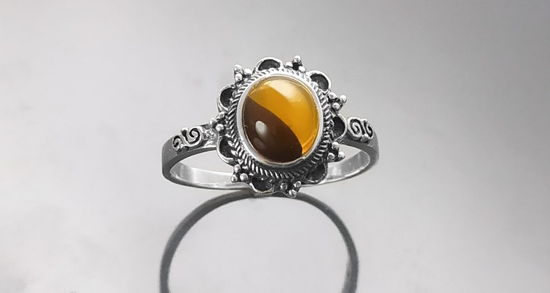 Antique Amber Ring, Sterling Silver, Genuine Amber Ring, Dainty Stone Ring, Midi Oval Ring, Boho Jewelry, Vintage Hipster Ring image 4