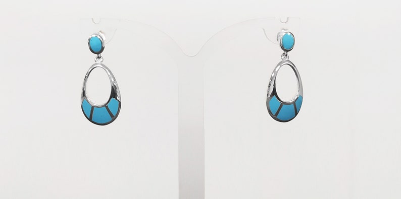 Turkoshängenörhängen, Sterlingsilver, Oval mandelformad blå sten, Geometriska droppstensörhängen, Moderna smycken, Dingla örhängen bild 2