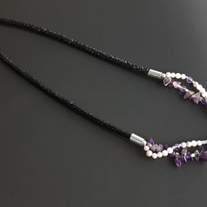 Collier Améthyste , Cuir, Galuchat, Torque, Perles, Nacre, Fleur, Zirconia, Bohème, Pendentif Améthyste, Violet, Collier Argent image 2