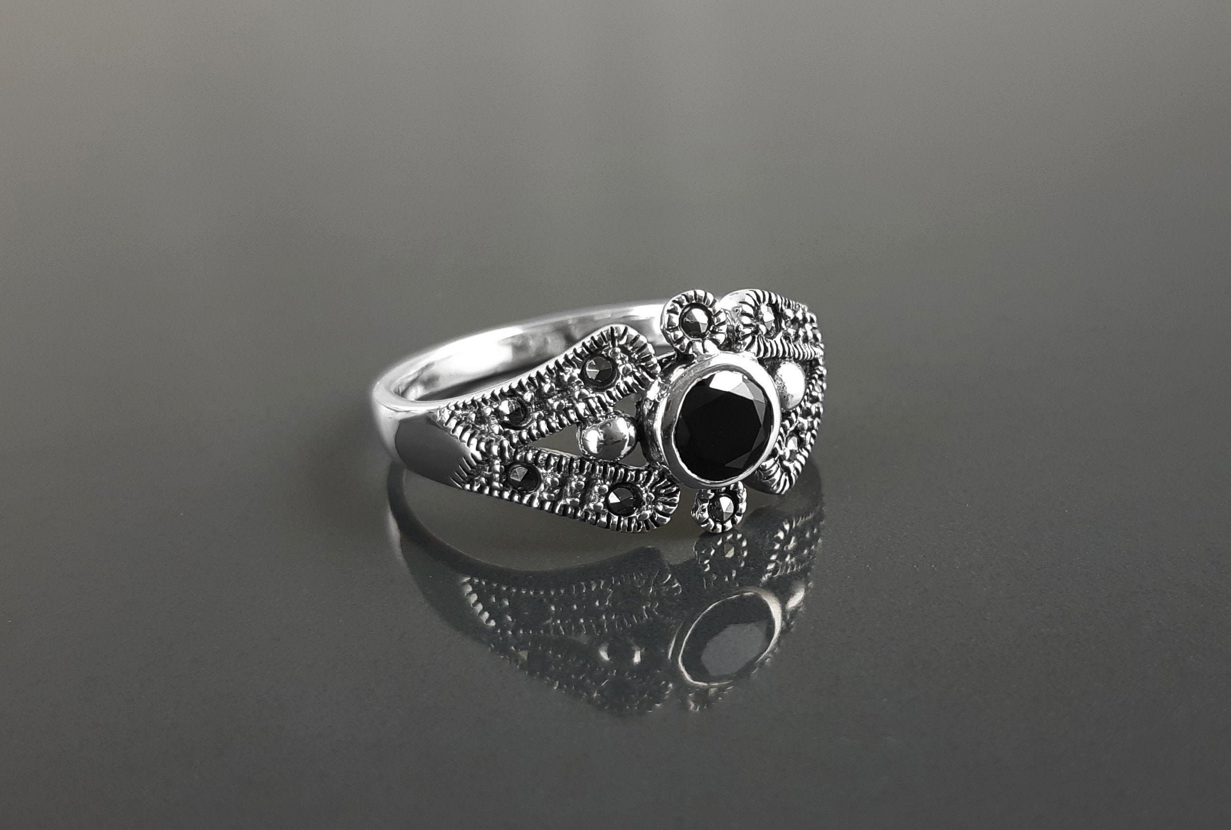 Bridget Black Onyx Ring – SOMYA LONDON JEWELLERY