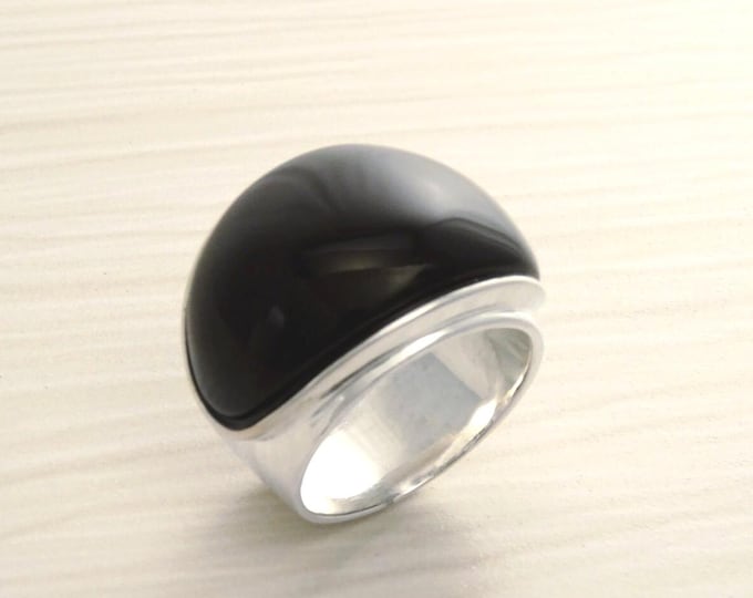 Domed Black Ring - Sterling Silver- Black Onyx Gemstone, Hipster Ring, Oval Dome Cabochon Stone, Modern Minimal Big Jewelry