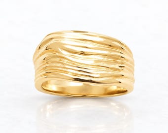 Ribbed Wavy Ring • 18K Gold Plated • Modern Wide Fluted Band