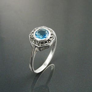 Petite Bague Topaze et Marcassite , Argent 925, Bague Octogonal, Pierre Zirconia Topaze Bleu, Marcassites, Bijoux Vintage, Cadeau pour Femme image 3