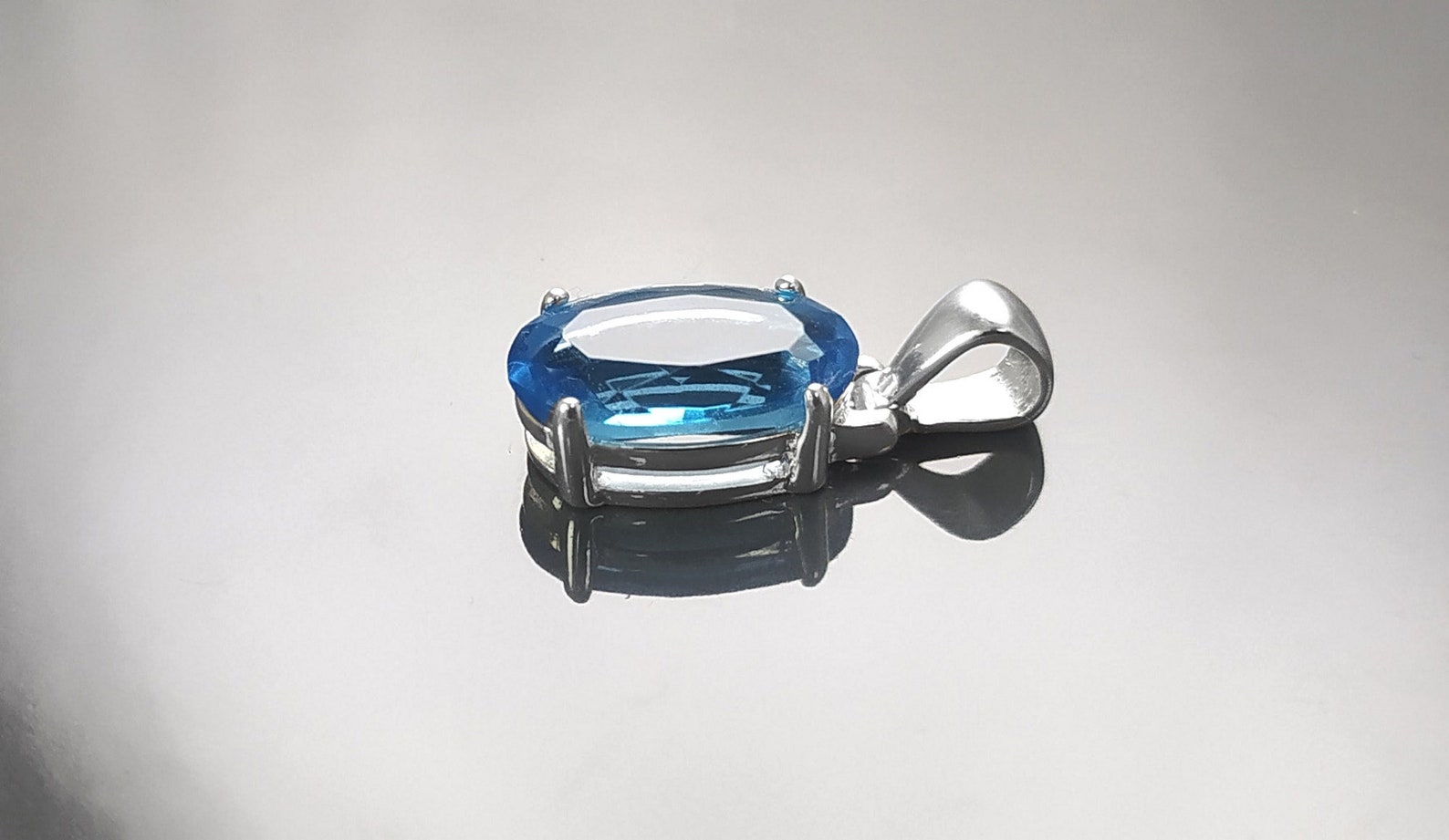 Pendentif Ancien Art Déco – Pierre Bleue – Argent Massif 925 – Bijou Vintage