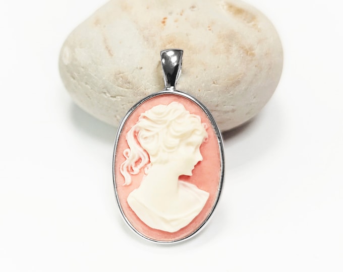 Cameo Pendant - Sterling Silver - Red and white Oval Resin stone- woman face portrait cameo - Vintage necklace charm - Victorian Jewelry