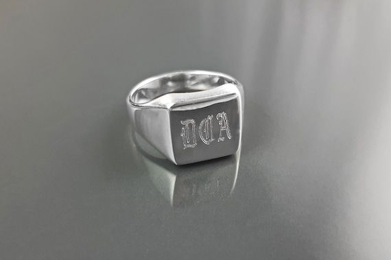 Stainless Steel Letter M Alphabet Initial Floral Box Monogram Square Flat  Top Biker Style Polished Ring, Size 9