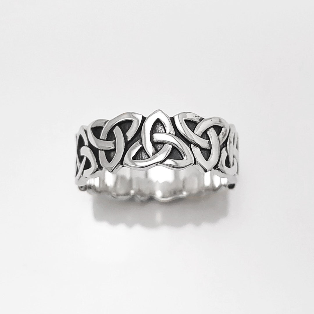 Triquetra Ring, Sterling Silver, Norse Viking Large Band Ring, Celtic Knot,  Trigurtas Knot Sign, Nordic Holy Trinity Tribal Design - Etsy Norway, image size:1080x1080