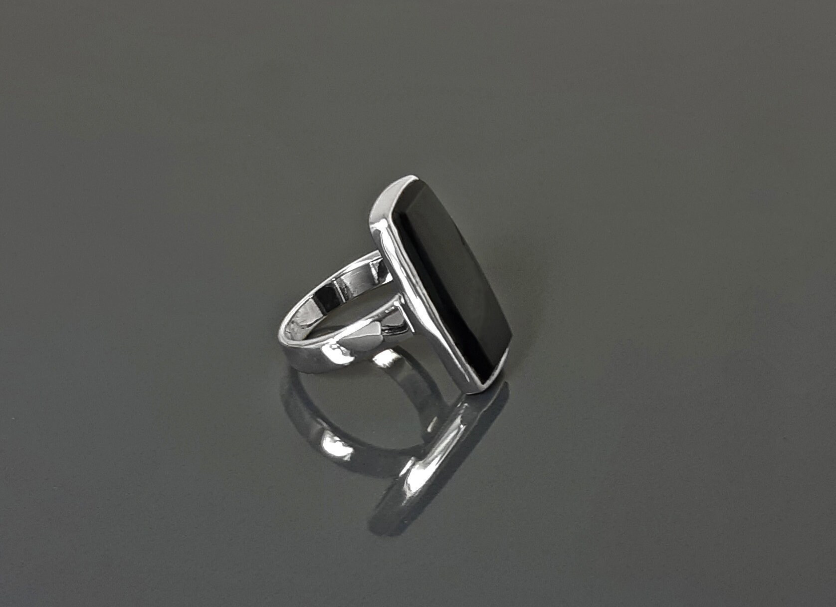 Black onyx rectangle ring deals