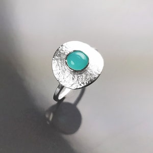 Amazonite Ring, Silver 925, Geometric Round Flat Hammered Disc, Small Blue Green Amazonite Stone, Dainty Modern Minimalist Jewelry