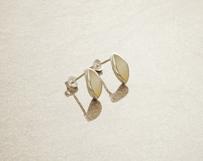 White Shell Stud Earrings, Sterling Silver Earrings, Genuine Mother of Pearl , Almond Shape, Minimalist Pearl Earrings, Dainty Earrings