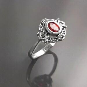 Schwarzer Steinring, Sterlingsilberring mit echten flachen ovalen schwarzen Onyx- und Marcasitsteinen, Vintage Art-Deco Ring, retro Schmuck Bild 7