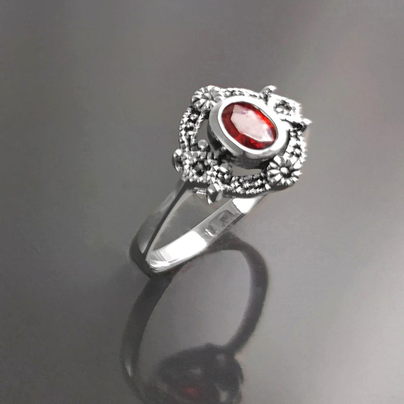 Schwarzer Steinring, Sterlingsilberring mit echten flachen ovalen schwarzen Onyx- und Marcasitsteinen, Vintage Art-Deco Ring, retro Schmuck Bild 7