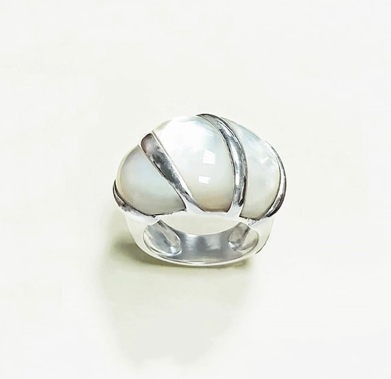 Sterling Silver Shell Large Geometric Ring Sterling Silver Shell Large Geometric Ring