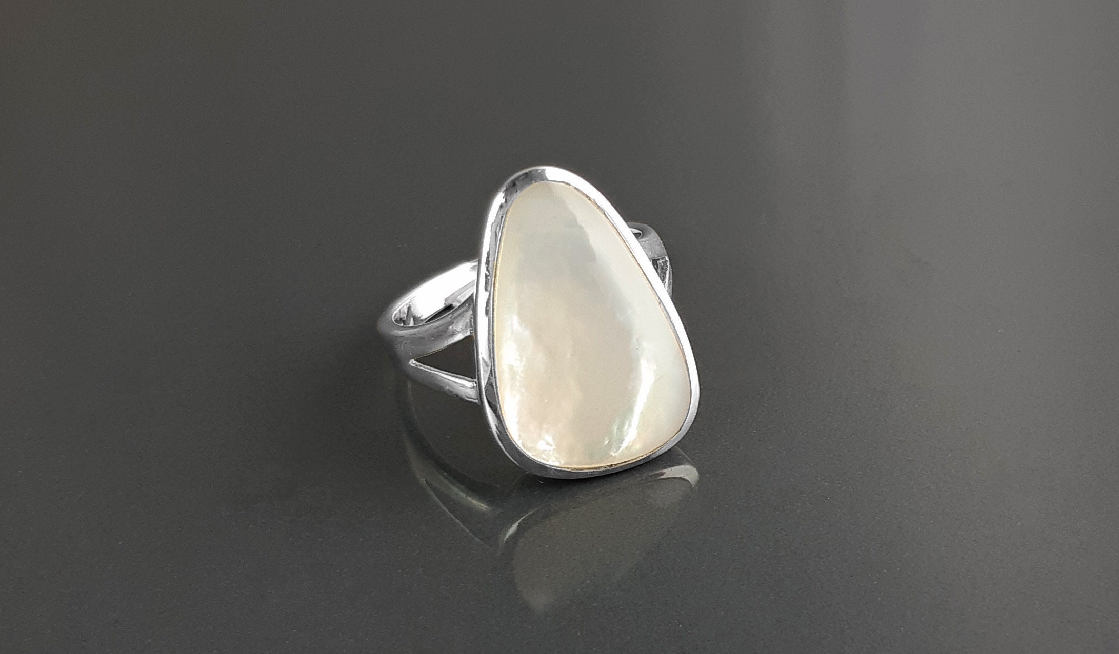 Made to order in your size Geometric Ring Stone ring Mother of pearl ring in Sterling Silver