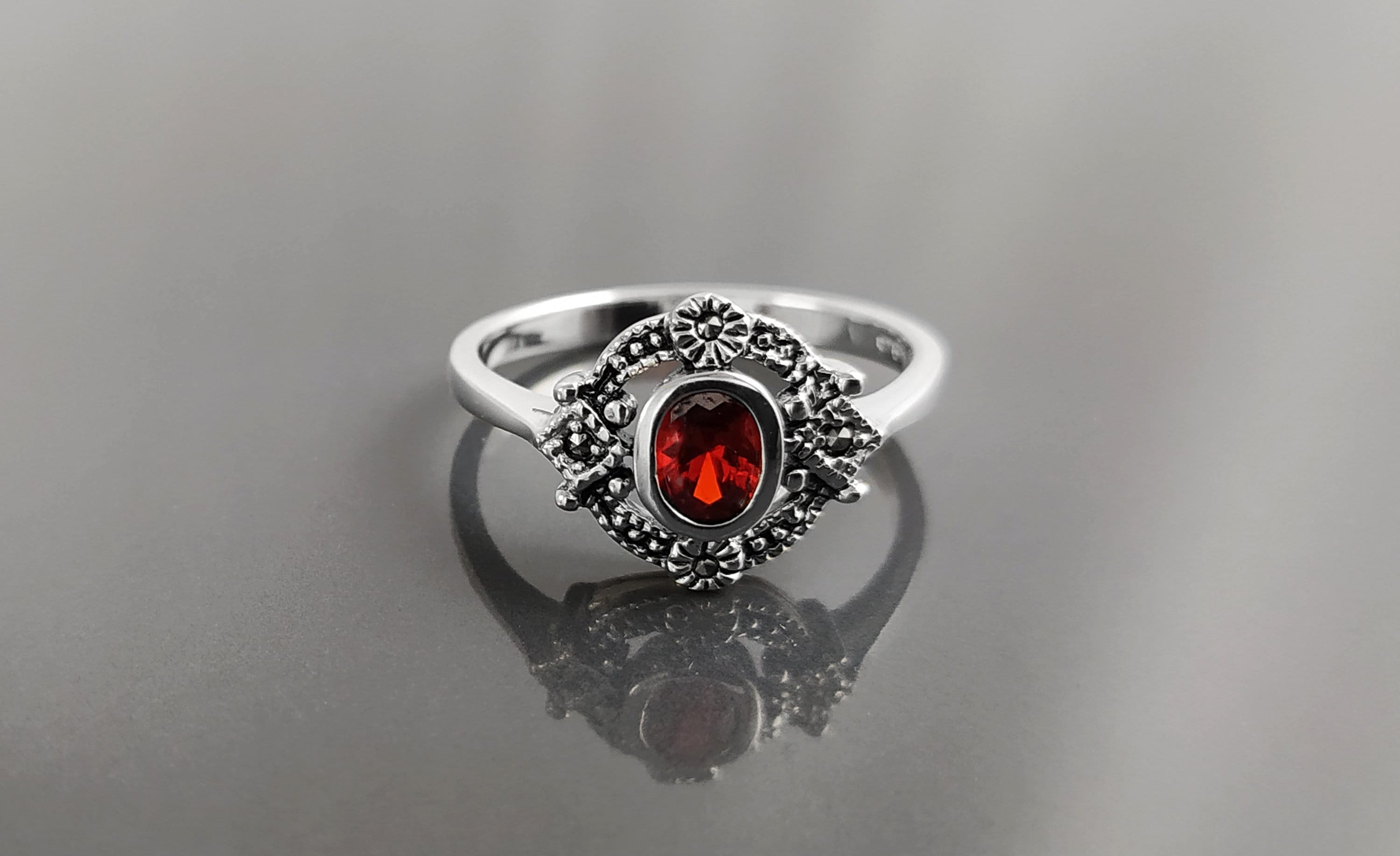 Amazon.com: Cable Chain Design 925 Sterling Silver Garnet Stone Men's Ring,  Handmade Silver Ring for Men, Red Garnet Stone Ring, Man Silver Garnet  Stone Ring : Handmade Products