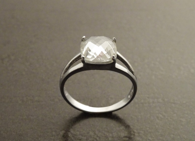 BAGUE EN ARGENT massif, ovale ajouré, zirconiums, t. 60 EUR 22,00 - FR