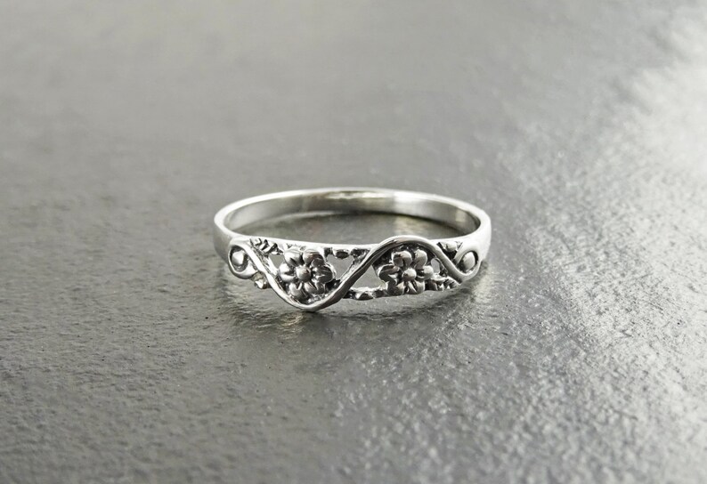 Bague Plastique Plaqué Or Motif Fleurs Abeille Fruits - Taille 50, Multicolore, Neuf Sans Emballage