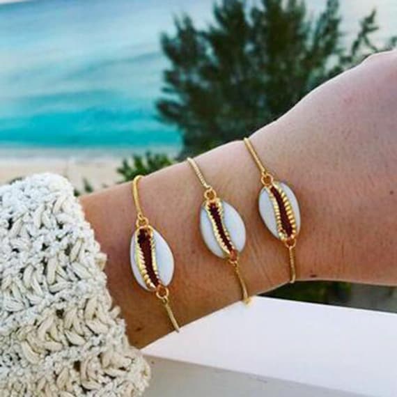 Buy Cowrie Shell Link Bracelet in Gold Silver or Rose Gold by Seasidemotifs  Personalize Your Sea Shell Bracelet as a Great Beach Gift for Her Online in  India - Etsy