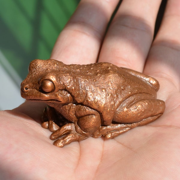 Lifelike Bronze Casting Milk frog, Metal Artwork Crafts Toad Clam Salmon Tree Frog, Copper Statue Figurine Desktop Decor Table Top Display