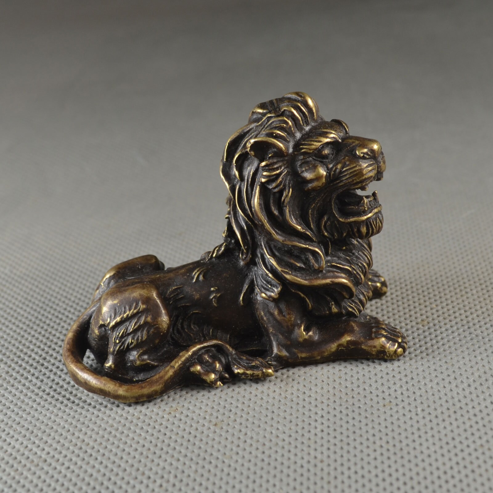 Brass Lion Statue Pure Copper Crafted Ornament Mini Figurine Home Office Decor Brass Lion Statue Pure Copper Crafted Ornament Mini Figurine Home Office Decor