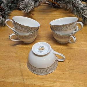 Sango &quot;Duchess&quot; Fine China Tea Cups in New Condition -- Set of Four (5) -- MADE IN JAPAN