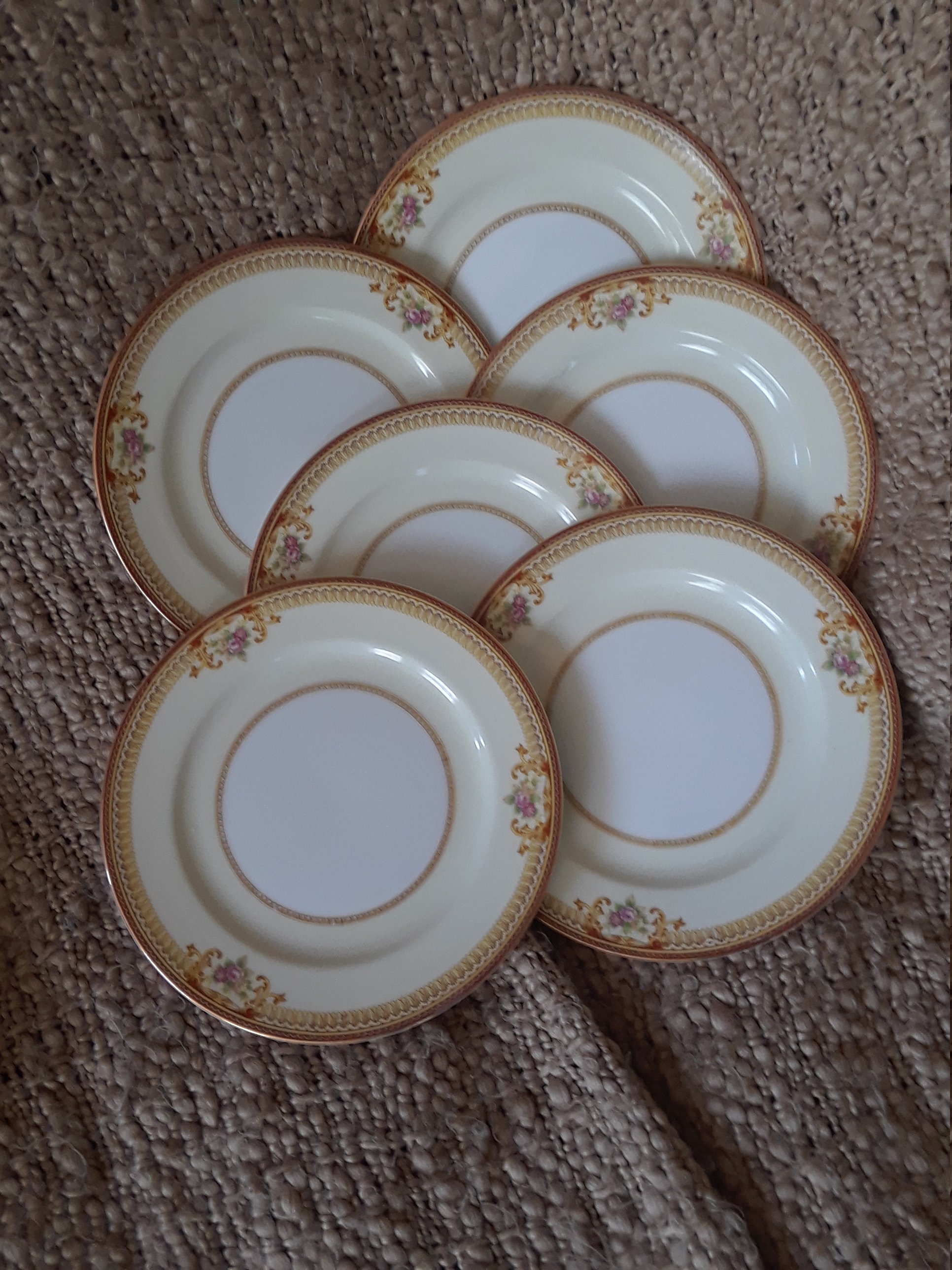 Vintage Japan Meito China BREAD AND BUTTER PLATE Pattern MEI196 EUC Vintage Japan Meito China BREAD AND BUTTER PLATE Pattern MEI196 EUC