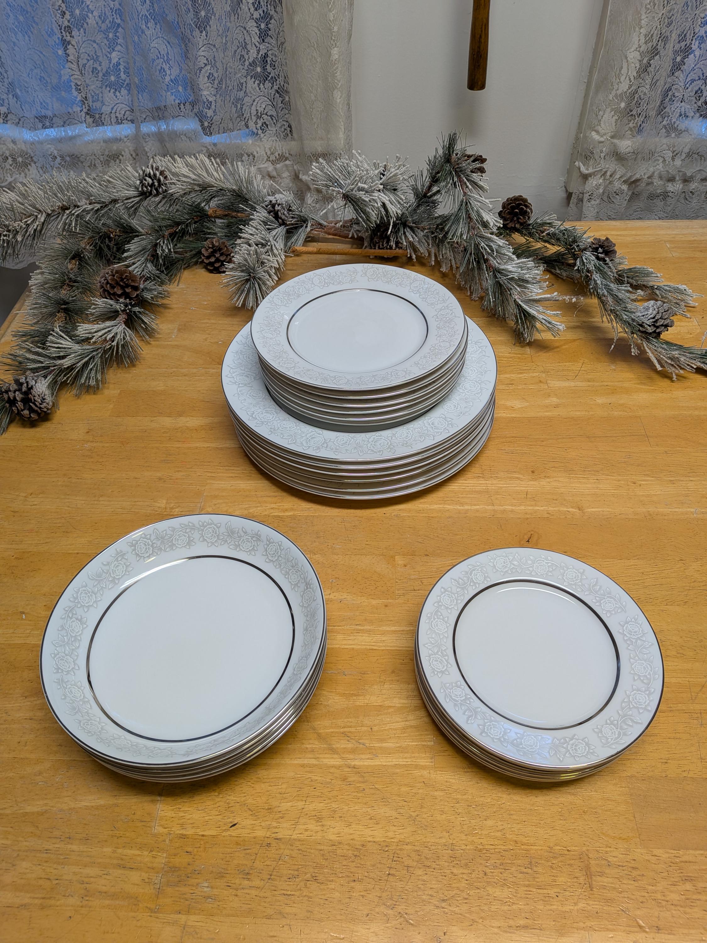 Yamaka China Set - Etsy