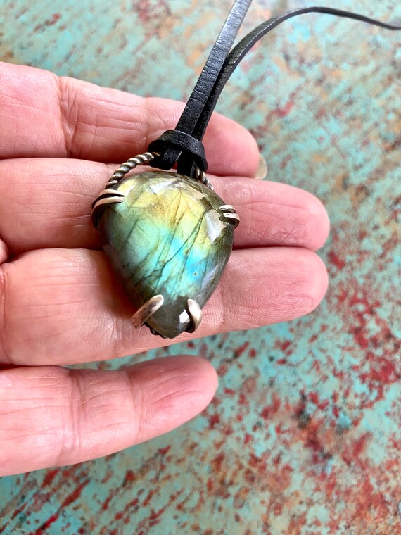 Labradorite Prong Set Pendant