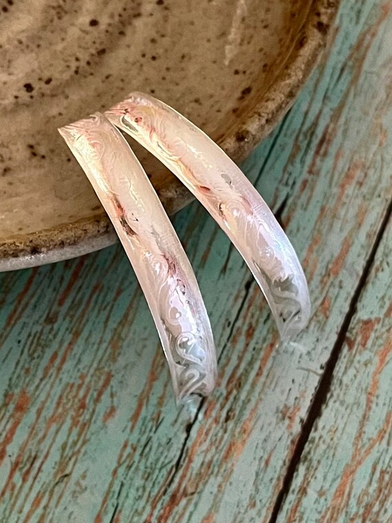 Lightweight Embossed Concave Post Earrings