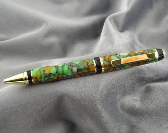 Minted Green Pen