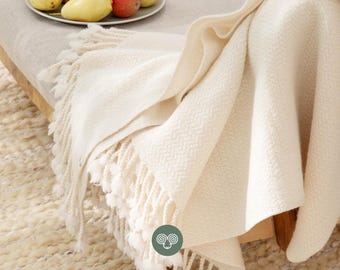 Fine Merino Wool Blanket / 59" x 79" (150 x 200 cm) / All-Natural Throw Blanket