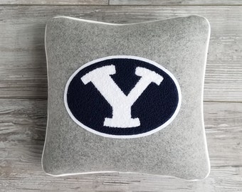 BYU、オーバル Y レターマン ピロー、ブリガム ヤング大学、BYU クーガーズ