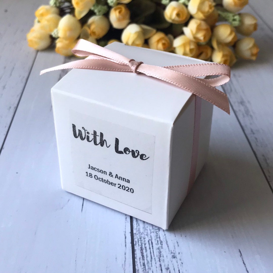 100pcs White Wedding Favor Box With Personalised Stickers & Rose Gold ...