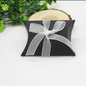 200 scatole a cuscino in carta kraft nera, scatole per bomboniere, scatole regalo per matrimoni, scatole regalo per feste di compleanno, scatole regalo per battesimi, scatole di caramelle, cioccolatini e dolciumi