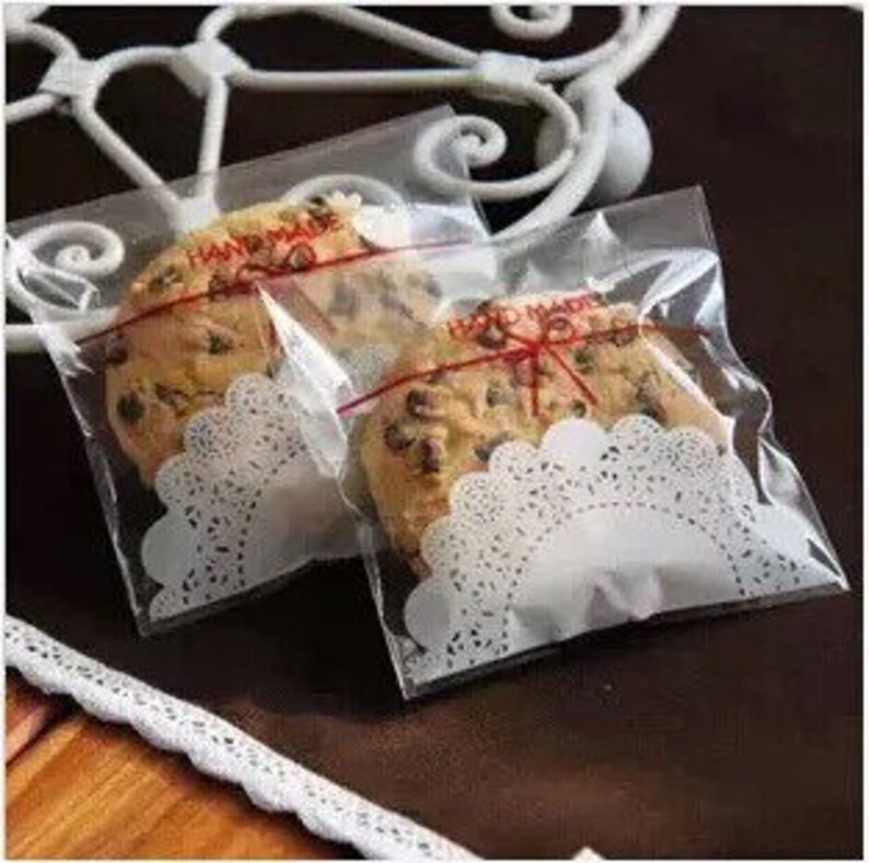 100x Handmade Lace Doilies OPP Cookie Bags \u2022 Party Wedding Favor Bags Gift Bags \u2022 Sweets Bar Buffet Decoration Bags \u2022 1st Birthday Gift Bags