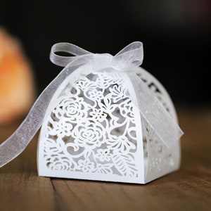 Boîte de cadeau de mariage rose en dentelle de 100 pièces | Boîte-cadeau de fête de mariage or violet rose bleu ivoire rouge | Boîte de bonbons au chocolat et aux macarons