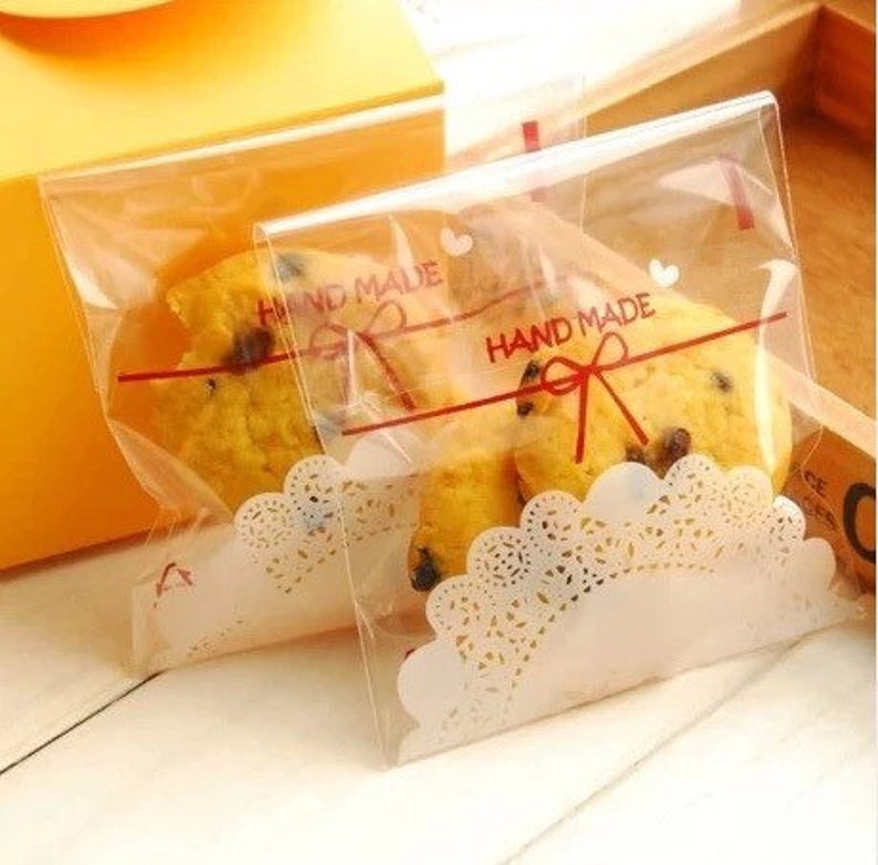 100x Handmade Lace Doilies OPP Cookie Bags \u2022 Party Wedding Favor Bags Gift Bags \u2022 Sweets Bar Buffet Decoration Bags \u2022 1st Birthday Gift Bags