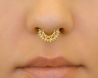 Tiny Gold Septum Ring For Pierced Nose. Septum Piercing. 20g Septum Ring. Nose Ring.