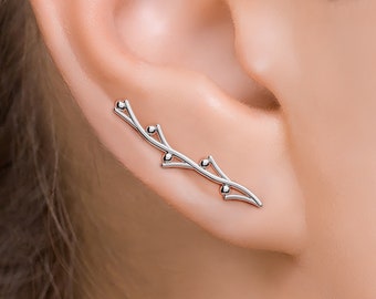 Grimpeur d'oreille minimaliste, chenille d'oreille moderne, grimpeur d'oreille long délicat, bijoux uniques, bijoux modernes, boucles d'oreilles feuille, vigne d'oreille argentée