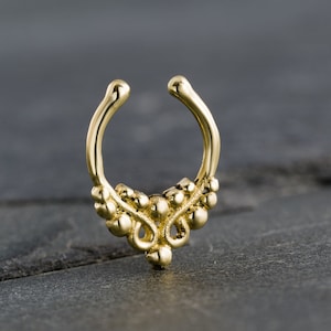 Beautiful Indian Fake Septum Ring for Non Pierced Nose, Faux Septum Ring, Indian Nose Ring, Clip On Septum Ring No Piercing Needed