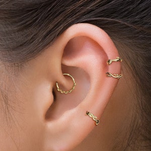 Set of 4 Gold Hoops, Tiny Hoop Earrings, Dainty Cartilage Earrings, Stacking Hoops, Daith Piercing, Hoop Earrings Set, Small Helix Hoops