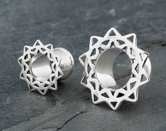 Flower Mandala Silver Ear Tunnel. Plugs Gauges. Ear tunnels Silver. 8mm Tunnels. Gauge Jewellery. Plugs and Tunnels.