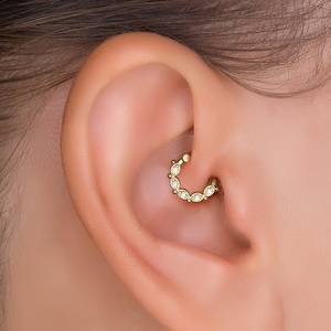 Diamond Daith Ring, 14K Gold Rope Daith Hoop, Daith Clicker, Daith Piercing, Fine Jewelry, Twist Daith Hoop, Unique Daith Ring