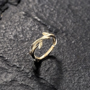 14K Gold Twist Leaf Nose Hoop, Solid Gold Rope Nose Hoop, Unique Nose Piercing, Nose Ring Clicker, Braided Nose Ring Hoop, Nose Ring Gold