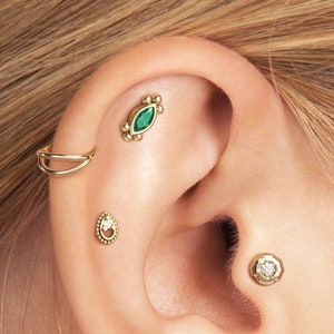 Gold Emerald Helix Stud, 16G Cartilage Labret Stud, 14K Gold Labret Internally Threaded, Emerald Piercing, 14K Gold Beaded Flat Back Stud