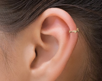 Simple Gold Helix Hoop, Dainty Helix Ring, Minimalist Tragus Earring, Cartilage Hoop Earring, Delicate Hoop Earring, Huggie Hoop Earring