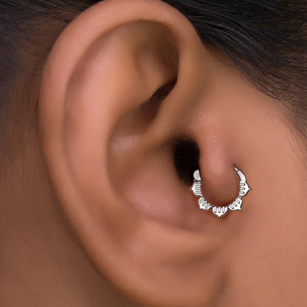 Tiny Tragus Earring Clicker, Silver Tragus Hoop, Minimalist Tragus Piercing, Dainty Tragus Earring, Tragus Jewelry, Clicker Hoop