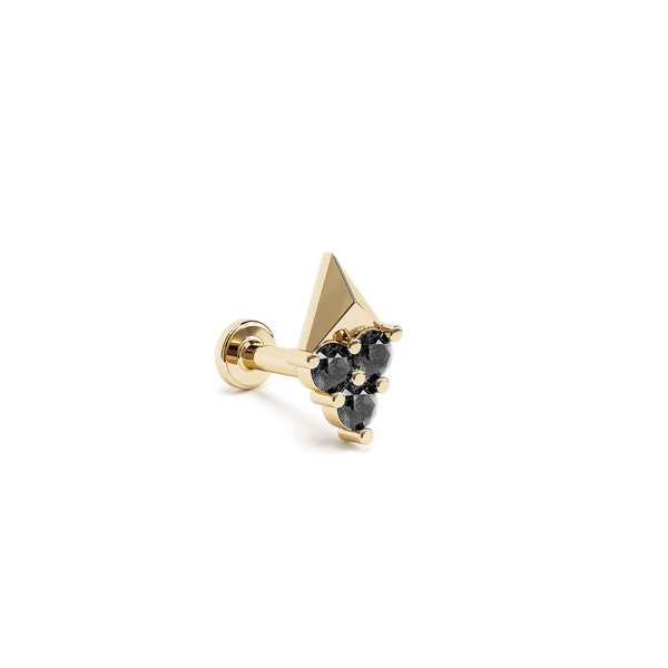 Pyramid Black Diamond Stud, Triple Black Diamond Cluster Prong Set Piercing, 14K Gold Round Cut Diamond Trio Helix Piercing, Tragus Piercing