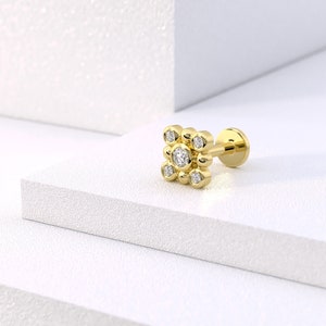 Złoty kolczyk Tragus z płaskim tyłem, biżuteria Tragus, kolczyk Tragus z diamentami, kwadratowy kolczyk Tragus, 14-karatowy złoty kolczyk Tragus z płaskim tyłem