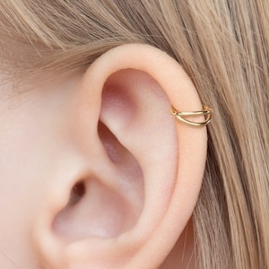 14K Gold Stacked Helix Earring, Double Illusion Cartilage Hoop, Cartilage Earring, Layered Helix Hoop, Helix Piercing, Minimalist Helix Hoop